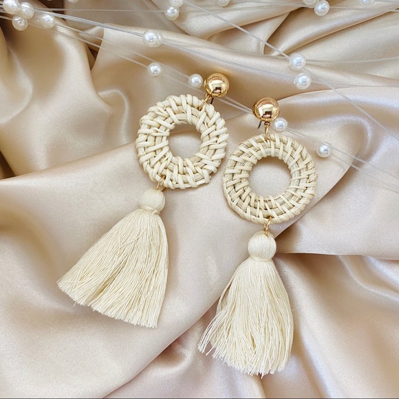 “Orval” Earrings Tassels Wicker Cream White - Picture 2 of 9